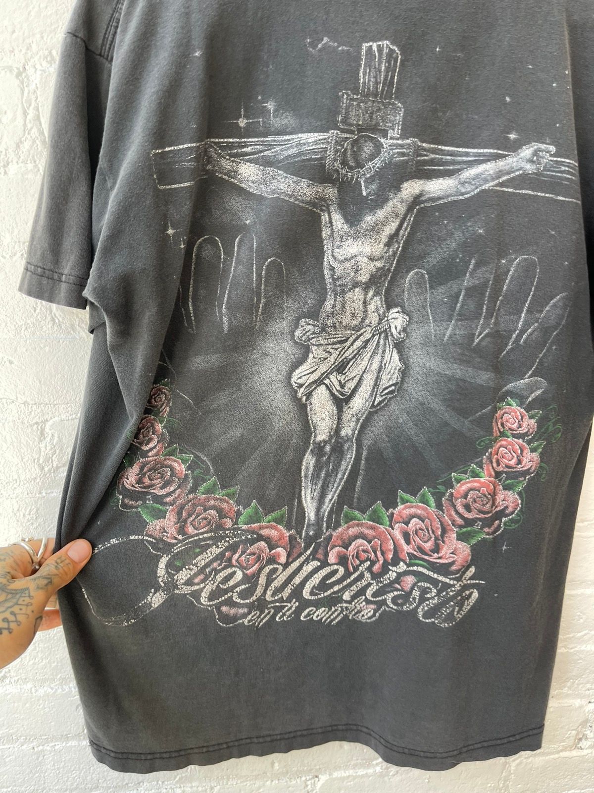 Vintage THRASHED Faded Rose Religion God Cross Jesus Shirt