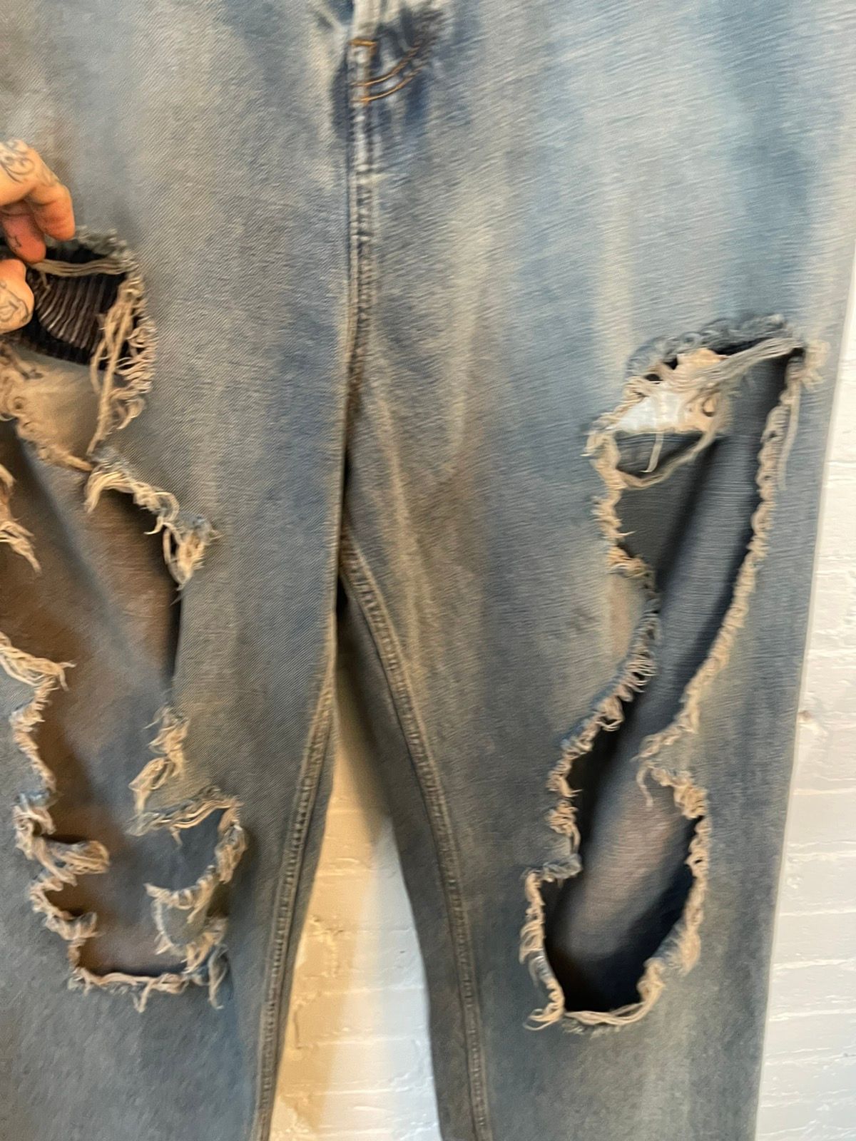 Balenciaga TORN Hole Distressed Denim Jeans SZM 30-33