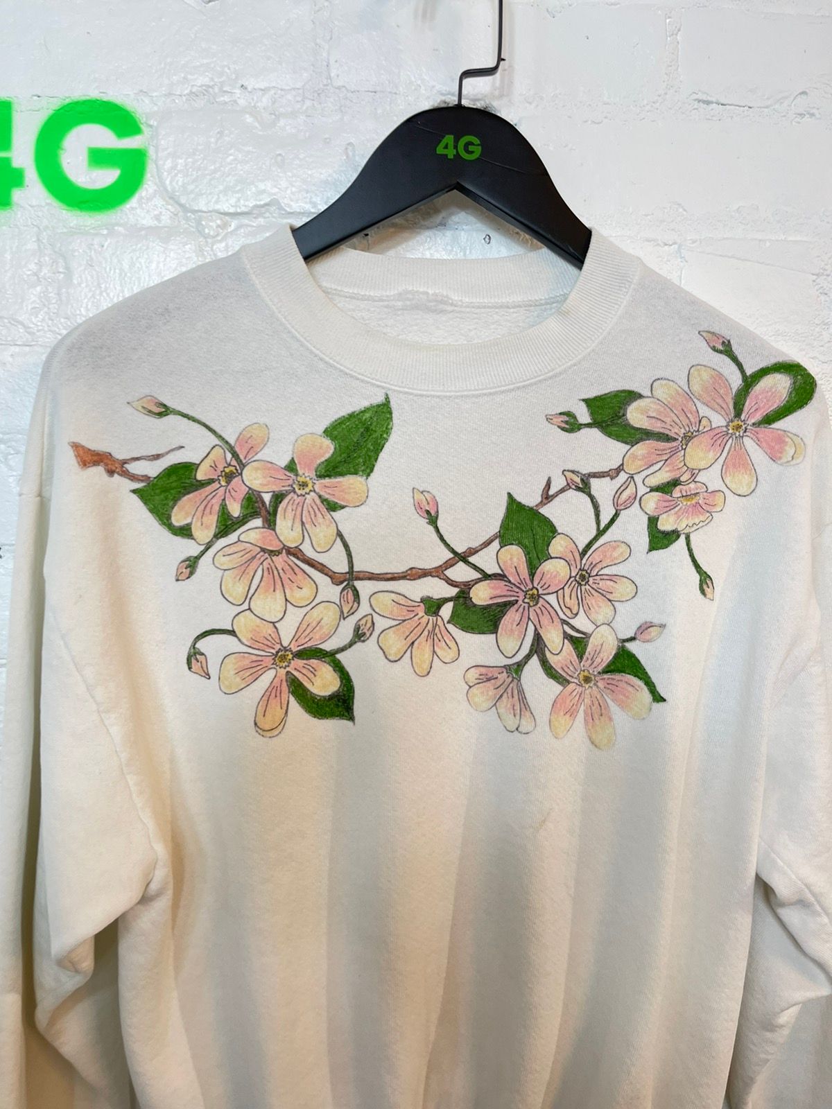 Vintage 90s Floral Super Soft White Sweater Crewneck