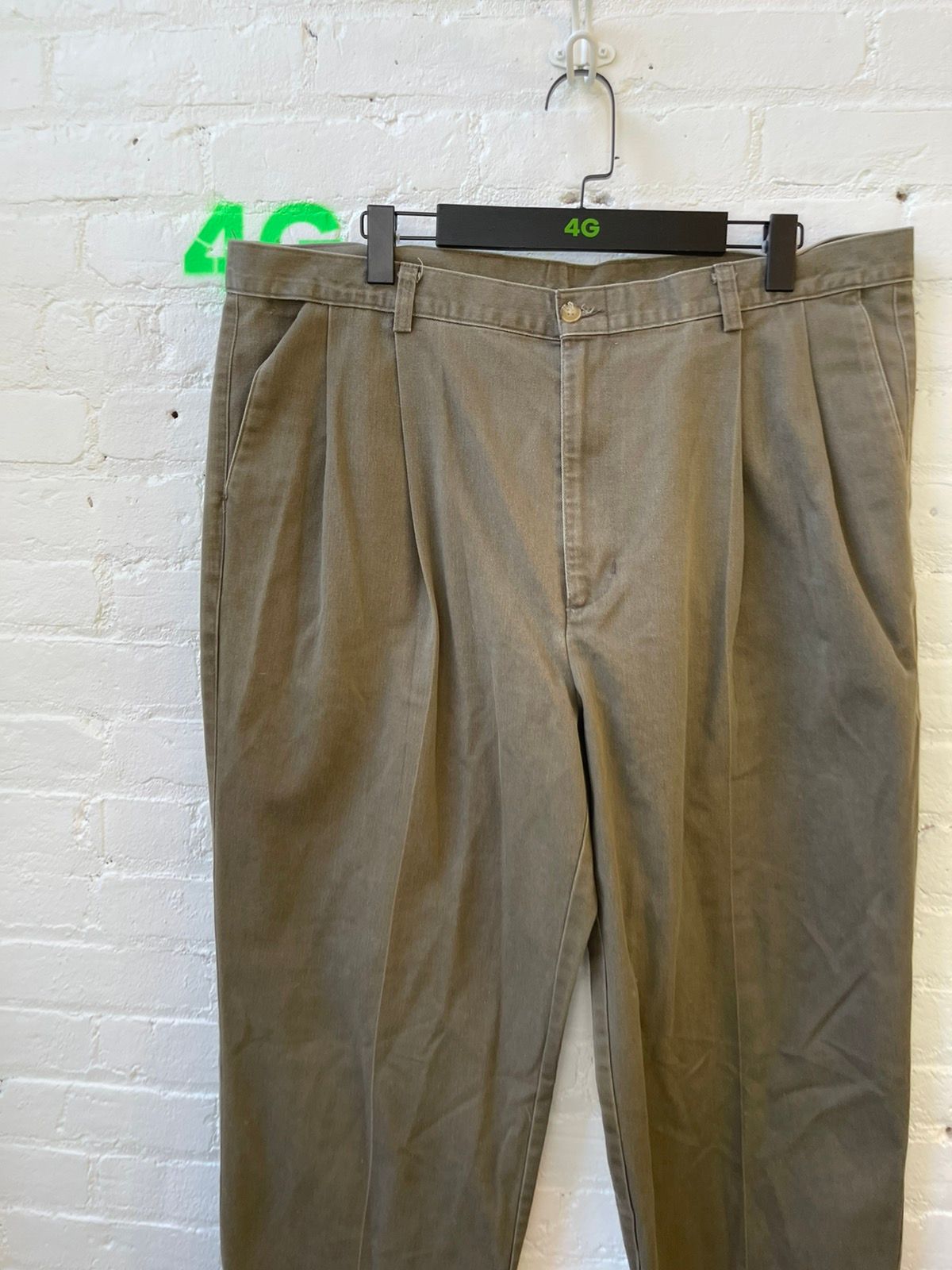Vintage Pleated Baggy Skater Chino Pants Olive Green